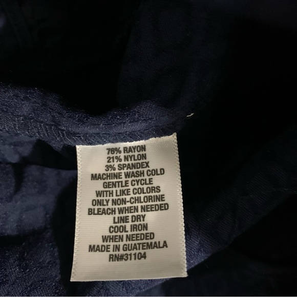 Crown & Ivy Millennium Ankle Pant, Petite - Picture 3 of 5